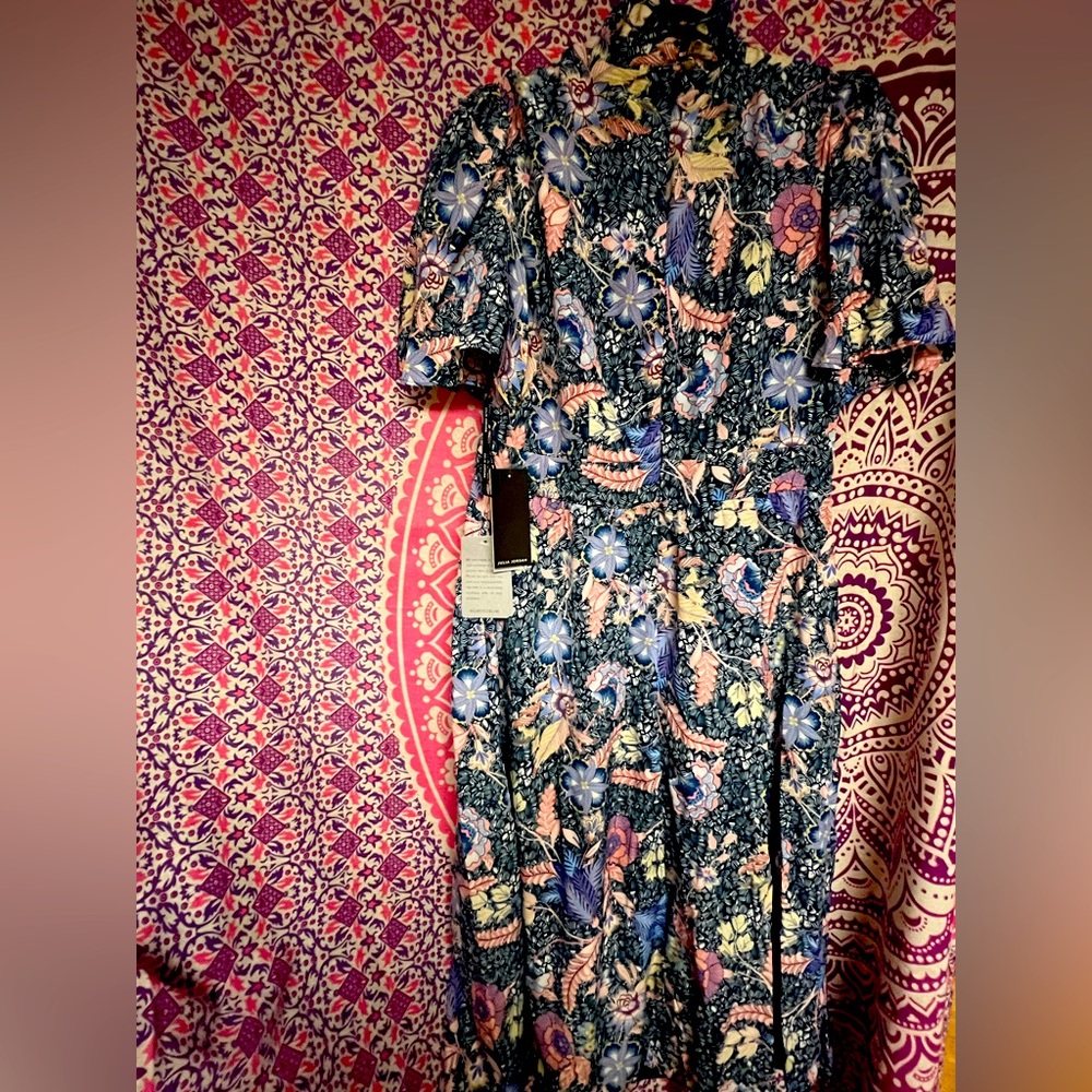 NWT floral dress great for work or night out!